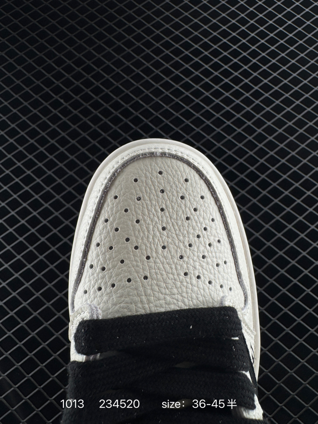 Travis Scott x Air Jordan 1 ” Reverse Mocha “